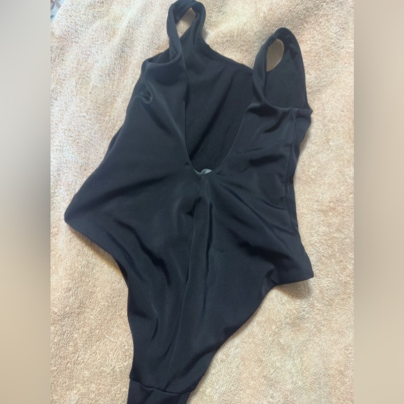 𝐀𝐮𝐭𝐡𝐞𝐧𝐭ic 𝐃𝐬𝐪𝐮𝐚𝐫𝐞𝐝 𝐊𝐢𝐝𝐬 𝐛𝐚𝐭𝐡𝐢𝐧𝐠 𝐬𝐮𝐢𝐭 - Picture 2 of 3